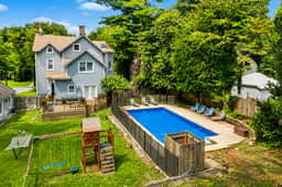 Pool + Playground | 10 Beds. - Holiday Home