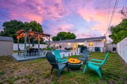 Family-Friendly Oasis with Heated Pool BBQ FirePit