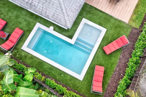 Modern Home • Pool • Near Beach & Las Olas