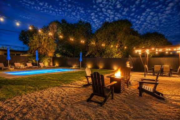 Family Escape | Heated Pool • 5 Min Beach